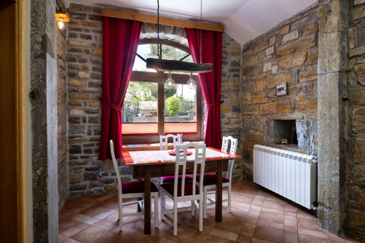Touristfarm - Apartments "Red Fairytale" Marezige Exterior photo