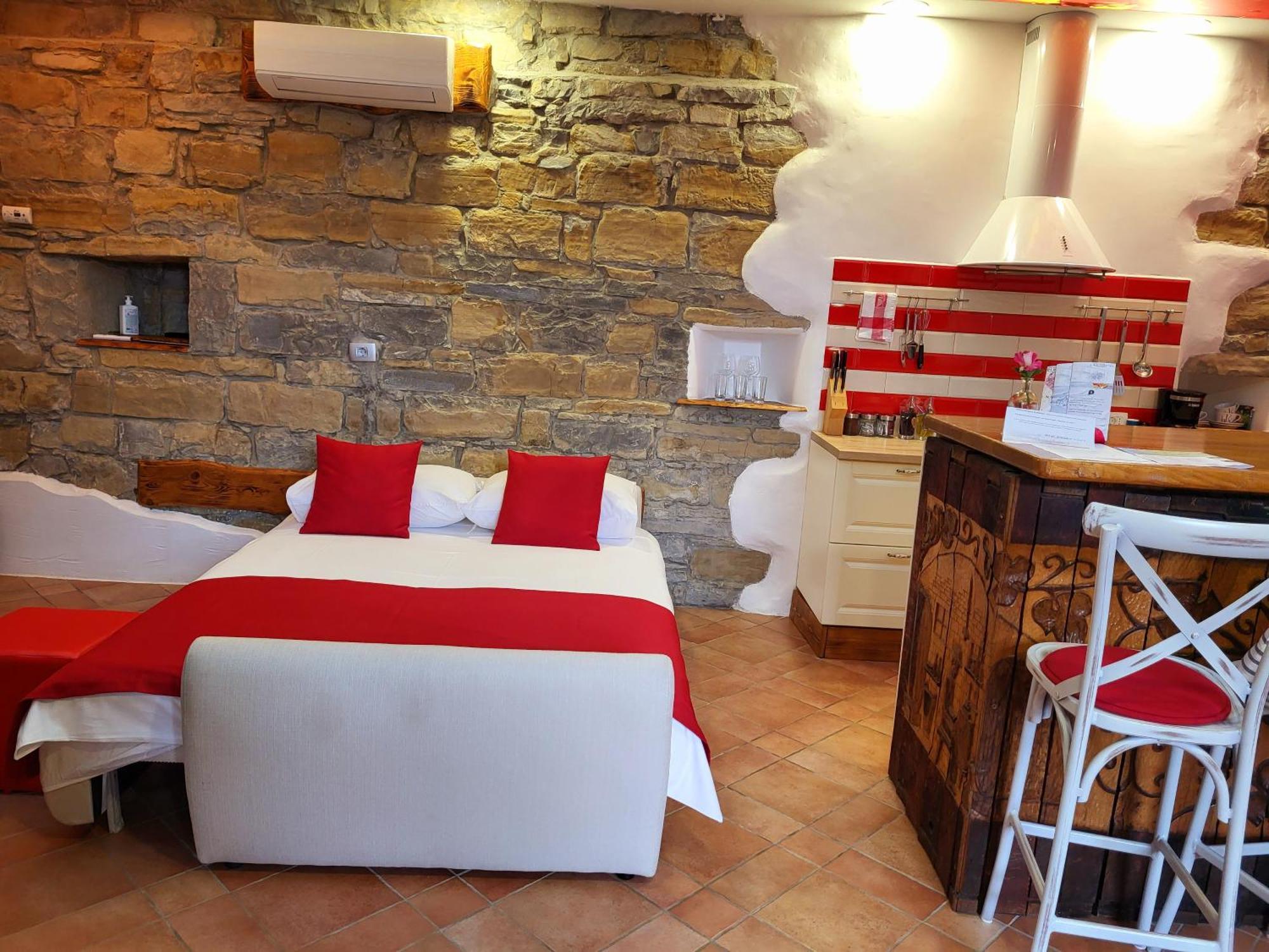 Touristfarm - Apartments "Red Fairytale" Marezige Exterior photo